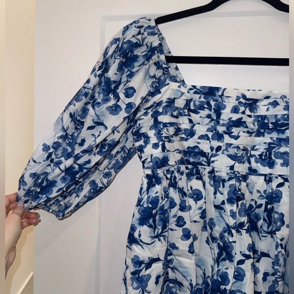 Like-new! A & F Blue Floral Puff-Sleeve Women’s Dress - Picture 3 of 10